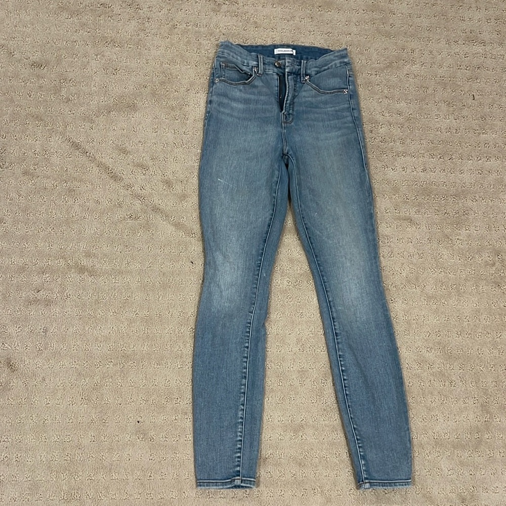 GOOD AMERICAN BLUE JEANS SIZE 26